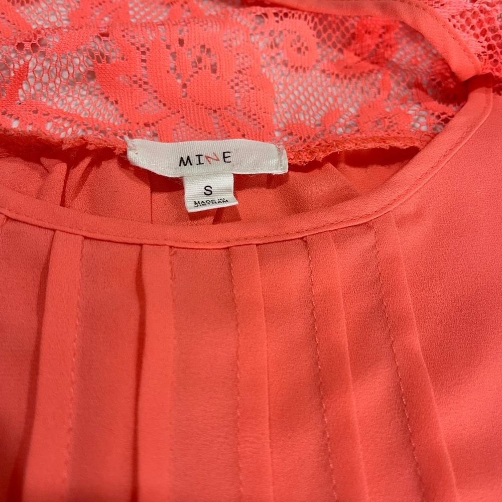 Mine Neon Coral Pin Tuck 3/4 Sleeve blouse Size S - Picture 4 of 5